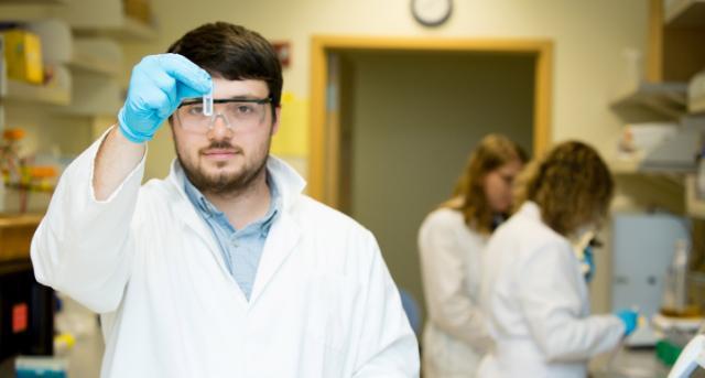 Barry Manchester ’19 in the lab