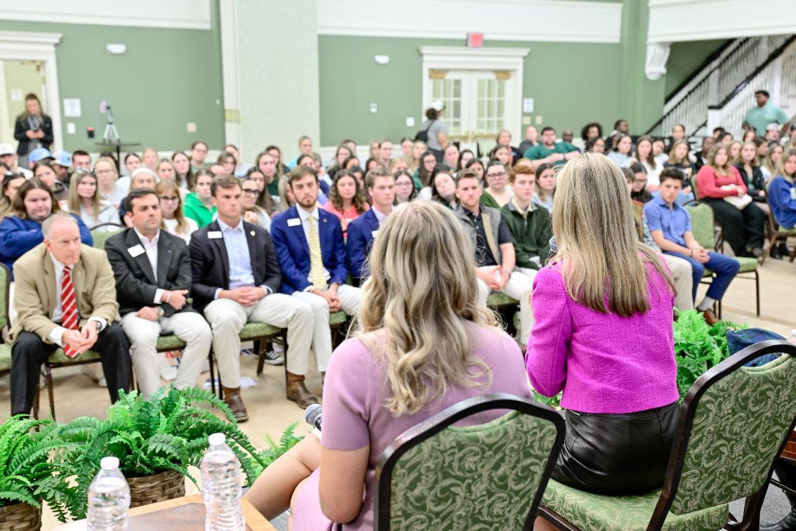 Virginia's First Lady speaks to a packed Blackwell Ballroom during fentanyl awareness event